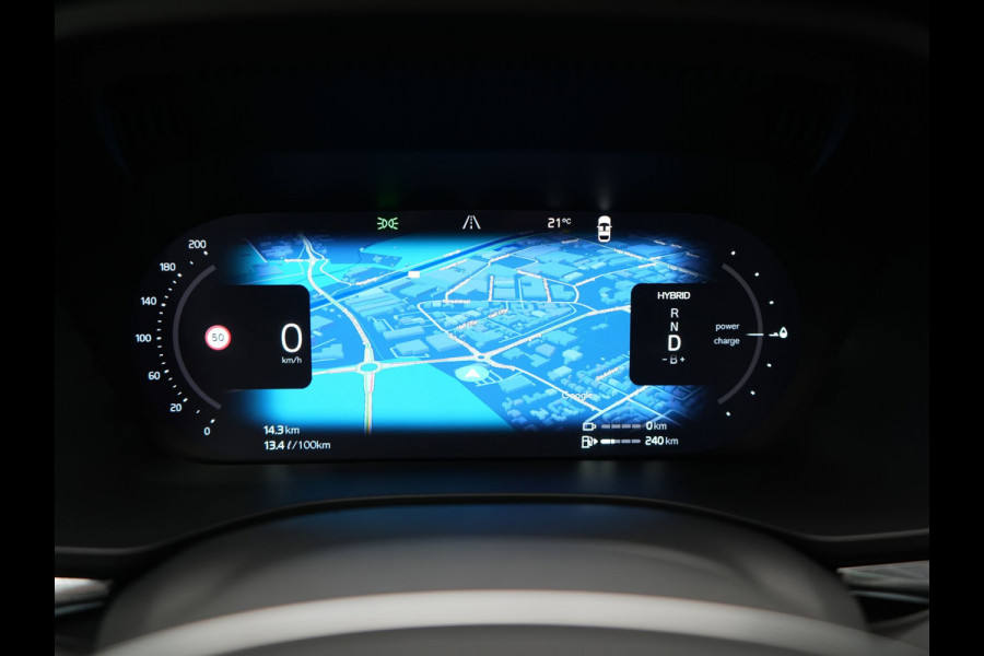 Volvo XC60 T6 AWD R-Design LONG RANGE PHEV 350pk Dealer O.H. | Trekhaak Af Fabriek | Panodak | Adaptive Cruise | Camera | Harman / Kardon | Lederen Sportstoelen Memory & Verwarmd | Keyless | Stuur Verwarmd | Apple Carplay | Google Assistent | DAB | Plug In Hybrid |