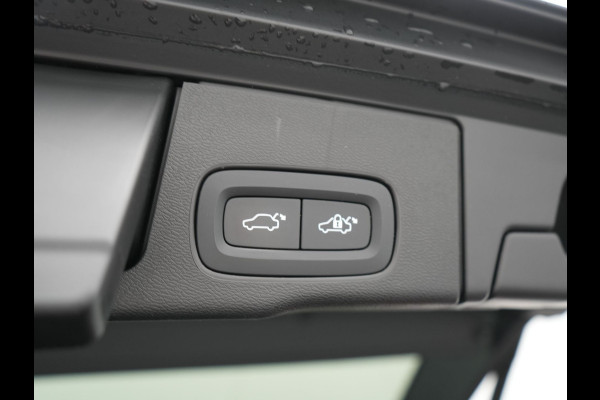 Volvo XC60 T6 AWD R-Design LONG RANGE PHEV 350pk Dealer O.H. | Trekhaak Af Fabriek | Panodak | Adaptive Cruise | Camera | Harman / Kardon | Lederen Sportstoelen Memory & Verwarmd | Keyless | Stuur Verwarmd | Apple Carplay | Google Assistent | DAB | Plug In Hybrid |