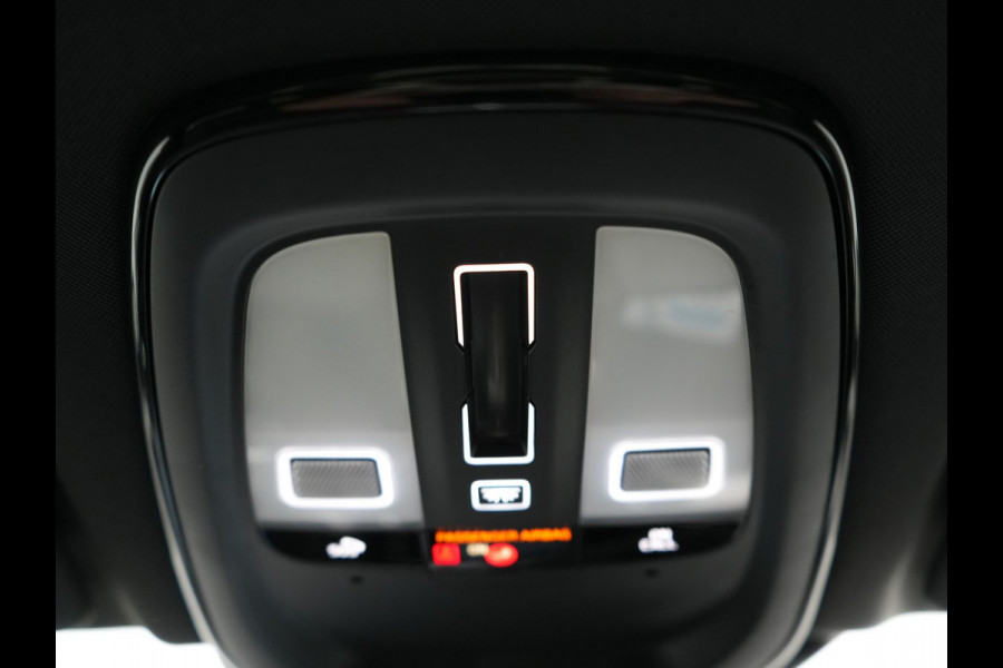 Volvo XC60 T6 AWD R-Design LONG RANGE PHEV 350pk Dealer O.H. | Trekhaak Af Fabriek | Panodak | Adaptive Cruise | Camera | Harman / Kardon | Lederen Sportstoelen Memory & Verwarmd | Keyless | Stuur Verwarmd | Apple Carplay | Google Assistent | DAB | Plug In Hybrid |