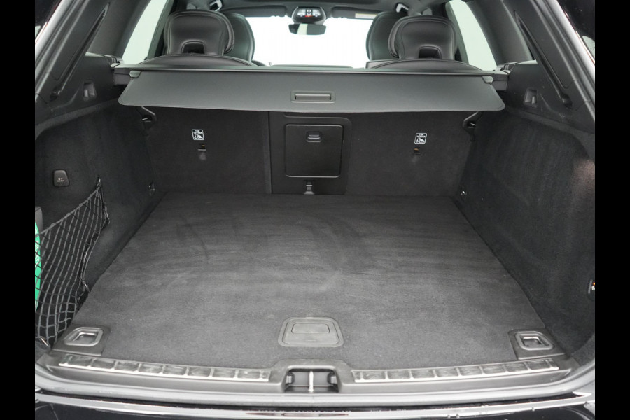 Volvo XC60 T6 AWD R-Design LONG RANGE PHEV 350pk Dealer O.H. | Trekhaak Af Fabriek | Panodak | Adaptive Cruise | Camera | Harman / Kardon | Lederen Sportstoelen Memory & Verwarmd | Keyless | Stuur Verwarmd | Apple Carplay | Google Assistent | DAB | Plug In Hybrid |