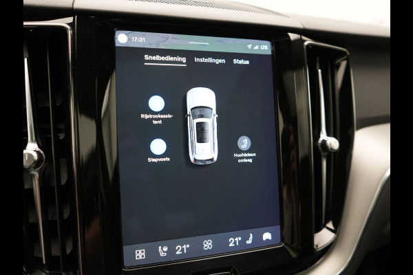 Volvo XC60 T6 AWD R-Design LONG RANGE PHEV 350pk Dealer O.H. | Trekhaak Af Fabriek | Panodak | Adaptive Cruise | Camera | Harman / Kardon | Lederen Sportstoelen Memory & Verwarmd | Keyless | Stuur Verwarmd | Apple Carplay | Google Assistent | DAB | Plug In Hybrid |