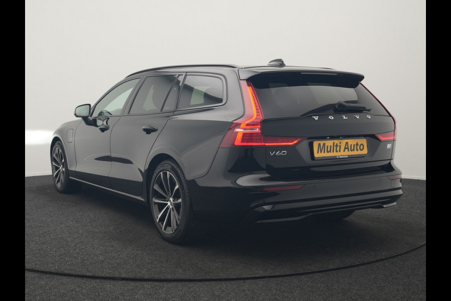 Volvo V60 T6 AWD Plus Dark LONG RANGE PHEV 350pk Dealer O.H. | Trekhaak Af Fabriek | Camera | Sportstoelen Memory & Verwarmd | Stuur Verwarmd | Apple Carplay | Keyless | DAB | Cruise Control | Plug In Hybrid |