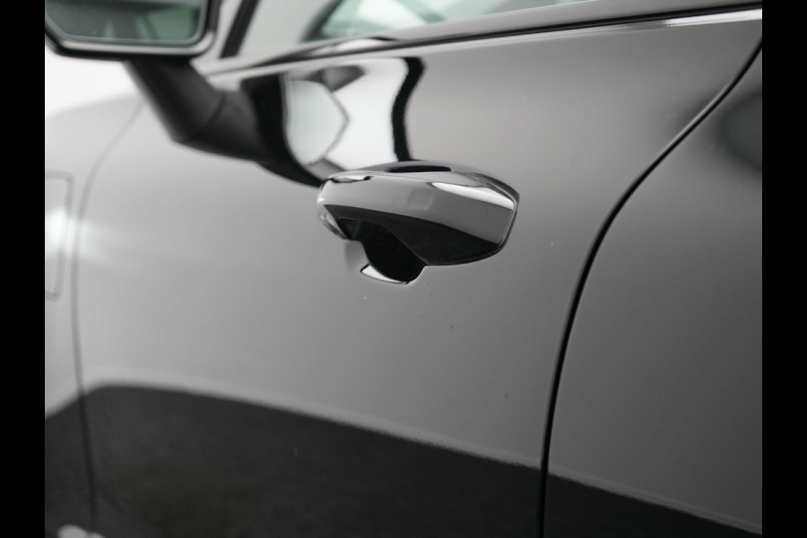 Volvo V60 T6 AWD Plus Dark LONG RANGE PHEV 350pk Dealer O.H. | Trekhaak Af Fabriek | Camera | Sportstoelen Memory & Verwarmd | Stuur Verwarmd | Apple Carplay | Keyless | DAB | Cruise Control | Plug In Hybrid |