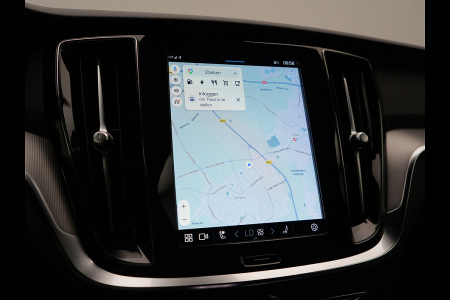 Volvo V60 T6 AWD Plus Dark LONG RANGE PHEV 350pk Dealer O.H. | Trekhaak Af Fabriek | Camera | Sportstoelen Memory & Verwarmd | Stuur Verwarmd | Apple Carplay | Keyless | DAB | Cruise Control | Plug In Hybrid |