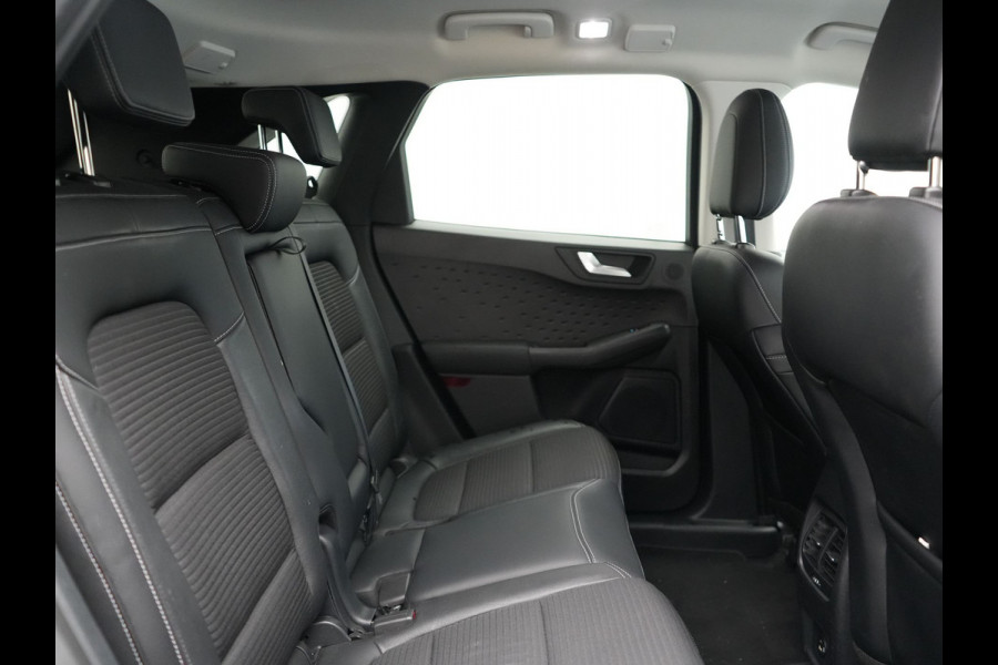 Ford Kuga 2.5 Titanium X PHEV 225pk Dealer O.H. | Bang & Olufsen | Voorstoelen Verwarmd | Apple Carplay | Keyless | LED Koplampen | Navigatie | DAB | Cruise Control | 18"L.M | Plug In Hybrid |