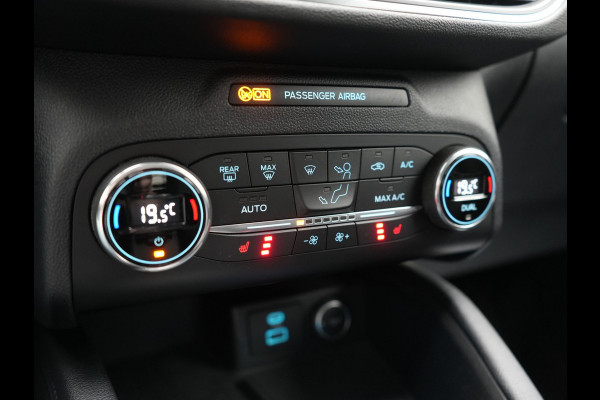 Ford Kuga 2.5 Titanium X PHEV 225pk Dealer O.H. | Bang & Olufsen | Voorstoelen Verwarmd | Apple Carplay | Keyless | LED Koplampen | Navigatie | DAB | Cruise Control | 18"L.M | Plug In Hybrid |
