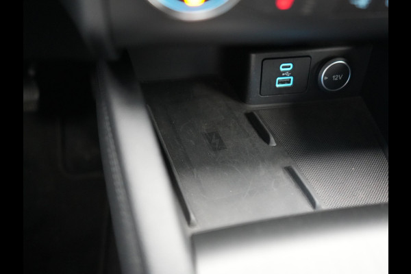 Ford Kuga 2.5 Titanium X PHEV 225pk Dealer O.H. | Bang & Olufsen | Voorstoelen Verwarmd | Apple Carplay | Keyless | LED Koplampen | Navigatie | DAB | Cruise Control | 18"L.M | Plug In Hybrid |