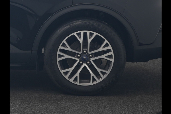 Ford Kuga 2.5 Titanium X PHEV 225pk Dealer O.H. | Bang & Olufsen | Voorstoelen Verwarmd | Apple Carplay | Keyless | LED Koplampen | Navigatie | DAB | Cruise Control | 18"L.M | Plug In Hybrid |
