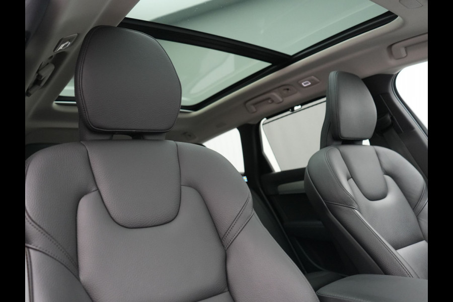 Volvo V90 T6 AWD Plus Bright LONG RANGE PHEV 350pk Dealer O.H. | Trekhaak Af Fabriek | Panodak | Adaptive Cruise | Camera | Harman / Kardon | Lederen Sportstoelen Memory & Verwarmd | Keyless | Blis | Stuur Verwarmd | Apple Carplay | Google Assistent | Plug In Hybrid |