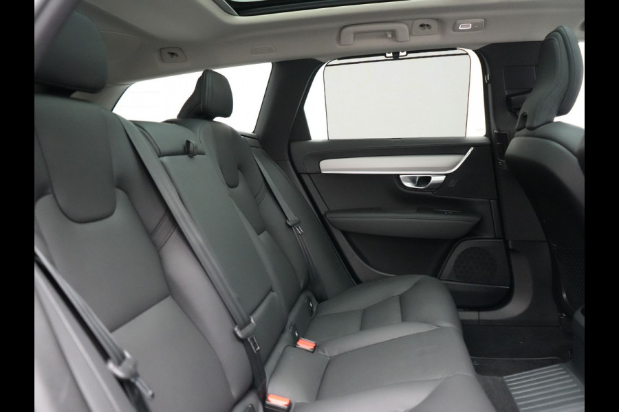 Volvo V90 T6 AWD Plus Bright LONG RANGE PHEV 350pk Dealer O.H. | Trekhaak Af Fabriek | Panodak | Adaptive Cruise | Camera | Harman / Kardon | Lederen Sportstoelen Memory & Verwarmd | Keyless | Blis | Stuur Verwarmd | Apple Carplay | Google Assistent | Plug In Hybrid |