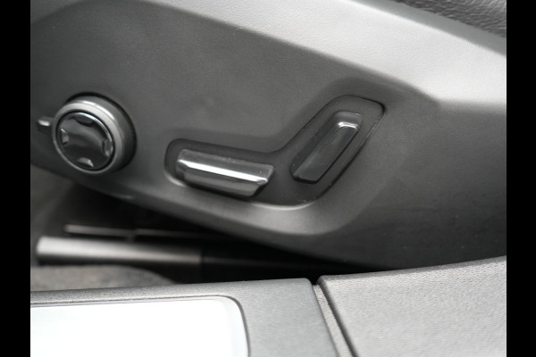 Volvo V90 T6 AWD Plus Bright LONG RANGE PHEV 350pk Dealer O.H. | Trekhaak Af Fabriek | Panodak | Adaptive Cruise | Camera | Harman / Kardon | Lederen Sportstoelen Memory & Verwarmd | Keyless | Blis | Stuur Verwarmd | Apple Carplay | Google Assistent | Plug In Hybrid |