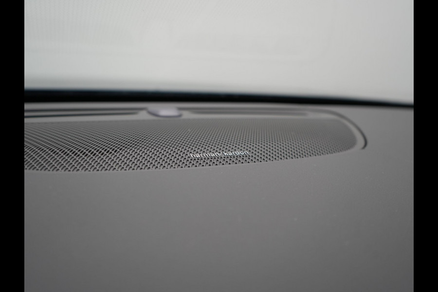Volvo V90 T6 AWD Plus Bright LONG RANGE PHEV 350pk Dealer O.H. | Trekhaak Af Fabriek | Panodak | Adaptive Cruise | Camera | Harman / Kardon | Lederen Sportstoelen Memory & Verwarmd | Keyless | Blis | Stuur Verwarmd | Apple Carplay | Google Assistent | Plug In Hybrid |