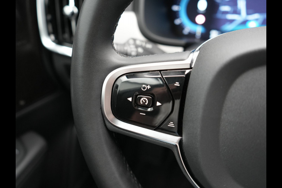 Volvo V90 T6 AWD Plus Bright LONG RANGE PHEV 350pk Dealer O.H. | Trekhaak Af Fabriek | Panodak | Adaptive Cruise | Camera | Harman / Kardon | Lederen Sportstoelen Memory & Verwarmd | Keyless | Blis | Stuur Verwarmd | Apple Carplay | Google Assistent | Plug In Hybrid |