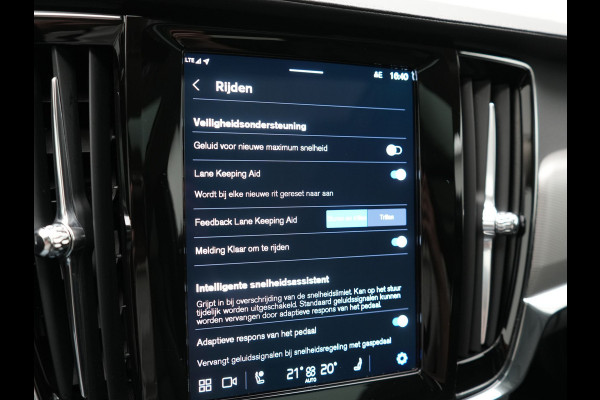 Volvo V90 T6 AWD Plus Bright LONG RANGE PHEV 350pk Dealer O.H. | Trekhaak Af Fabriek | Panodak | Adaptive Cruise | Camera | Harman / Kardon | Lederen Sportstoelen Memory & Verwarmd | Keyless | Blis | Stuur Verwarmd | Apple Carplay | Google Assistent | Plug In Hybrid |