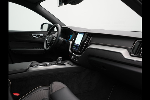 Volvo XC60 T8 AWD R-Design LONG RANGE PHEV 455pk Dealer O.H. | Trekhaak Af Fabriek | Panodak | Adaptive Cruise | 360 Camera | Harman / Kardon | Keyless | Stuur Verwarmd | Google Assistent | Apple Carplay | DAB |