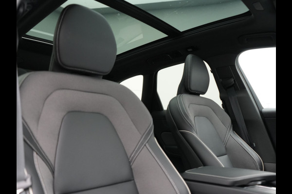 Volvo XC60 T8 AWD R-Design LONG RANGE PHEV 455pk Dealer O.H. | Trekhaak Af Fabriek | Panodak | Adaptive Cruise | 360 Camera | Harman / Kardon | Keyless | Stuur Verwarmd | Google Assistent | Apple Carplay | DAB |
