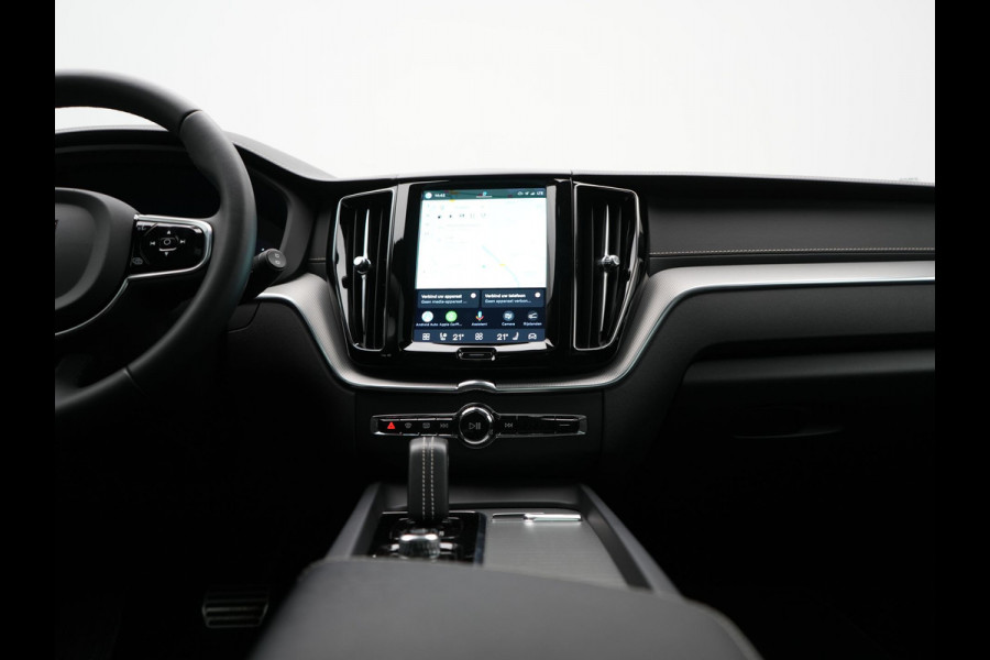 Volvo XC60 T8 AWD R-Design LONG RANGE PHEV 455pk Dealer O.H. | Trekhaak Af Fabriek | Panodak | Adaptive Cruise | 360 Camera | Harman / Kardon | Keyless | Stuur Verwarmd | Google Assistent | Apple Carplay | DAB |