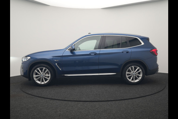 BMW X3 xDrive30e High Executive PHEV 293pk Dealer O.H | Trekhaak Af Fabriek | Panodak | Head Up | Adaptive Cruise | Camera | Laser LED | Hifi Audio | Lederen Sportstoelen Memory & Ventilatie | Keyless | Apple Carplay | Stoelverwarming | Navigatie | Virtual | DAB | 18" L.M | Plug In Hybrid |