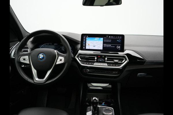 BMW X3 xDrive30e High Executive PHEV 293pk Dealer O.H | Trekhaak Af Fabriek | Panodak | Head Up | Adaptive Cruise | Camera | Laser LED | Hifi Audio | Lederen Sportstoelen Memory & Ventilatie | Keyless | Apple Carplay | Stoelverwarming | Navigatie | Virtual | DAB | 18" L.M | Plug In Hybrid |