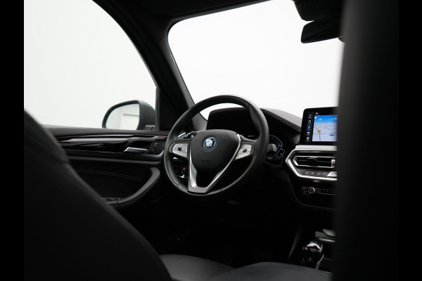 BMW X3 xDrive30e High Executive PHEV 293pk Dealer O.H | Trekhaak Af Fabriek | Panodak | Head Up | Adaptive Cruise | Camera | Laser LED | Hifi Audio | Lederen Sportstoelen Memory & Ventilatie | Keyless | Apple Carplay | Stoelverwarming | Navigatie | Virtual | DAB | 18" L.M | Plug In Hybrid |