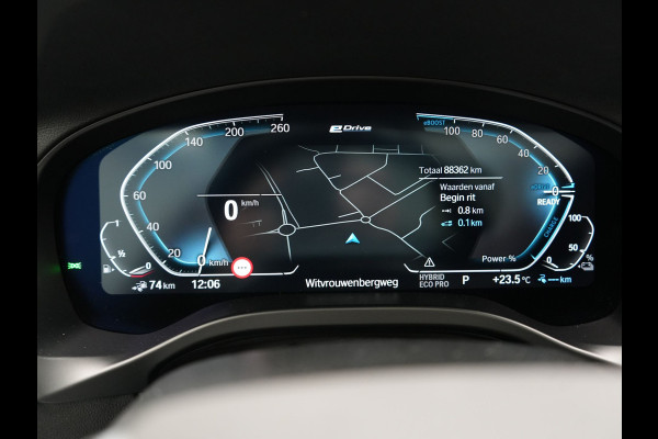 BMW X3 xDrive30e High Executive PHEV 293pk Dealer O.H | Trekhaak Af Fabriek | Panodak | Head Up | Adaptive Cruise | Camera | Laser LED | Hifi Audio | Lederen Sportstoelen Memory & Ventilatie | Keyless | Apple Carplay | Stoelverwarming | Navigatie | Virtual | DAB | 18" L.M | Plug In Hybrid |