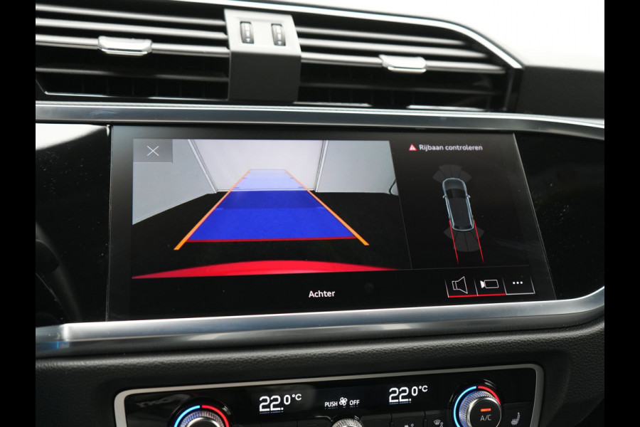 Audi Q3 45 TFSI e S Line PHEV 245pk Dealer O.H. | Trekhaak Af Fabriek | Camera | Blis | Stoelverwarming | Apple Carplay | Virtual Cockpit | Lane Assist | DAB | Cruise Control | 19"L.M | Plug In Hybrid |