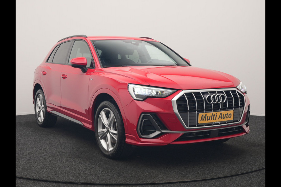 Audi Q3 45 TFSI e S Line PHEV 245pk Dealer O.H. | Trekhaak Af Fabriek | Camera | Blis | Stoelverwarming | Apple Carplay | Virtual Cockpit | Lane Assist | DAB | Cruise Control | 19"L.M | Plug In Hybrid |
