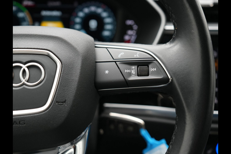 Audi Q3 45 TFSI e S Line PHEV 245pk Dealer O.H. | Trekhaak Af Fabriek | Camera | Blis | Stoelverwarming | Apple Carplay | Virtual Cockpit | Lane Assist | DAB | Cruise Control | 19"L.M | Plug In Hybrid |