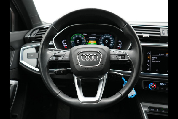 Audi Q3 45 TFSI e S Line PHEV 245pk Dealer O.H. | Trekhaak Af Fabriek | Camera | Blis | Stoelverwarming | Apple Carplay | Virtual Cockpit | Lane Assist | DAB | Cruise Control | 19"L.M | Plug In Hybrid |