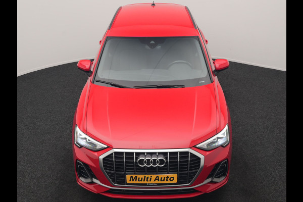 Audi Q3 45 TFSI e S Line PHEV 245pk Dealer O.H. | Trekhaak Af Fabriek | Camera | Blis | Stoelverwarming | Apple Carplay | Virtual Cockpit | Lane Assist | DAB | Cruise Control | 19"L.M | Plug In Hybrid |