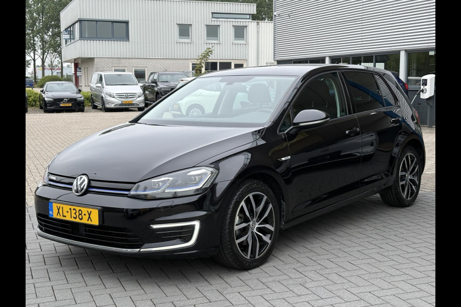 Volkswagen e-Golf e-Golf 136pk | SOH 88,7% | Virtual Cockpit | Stoelverwarming | Adaptive Cruise | Camera |