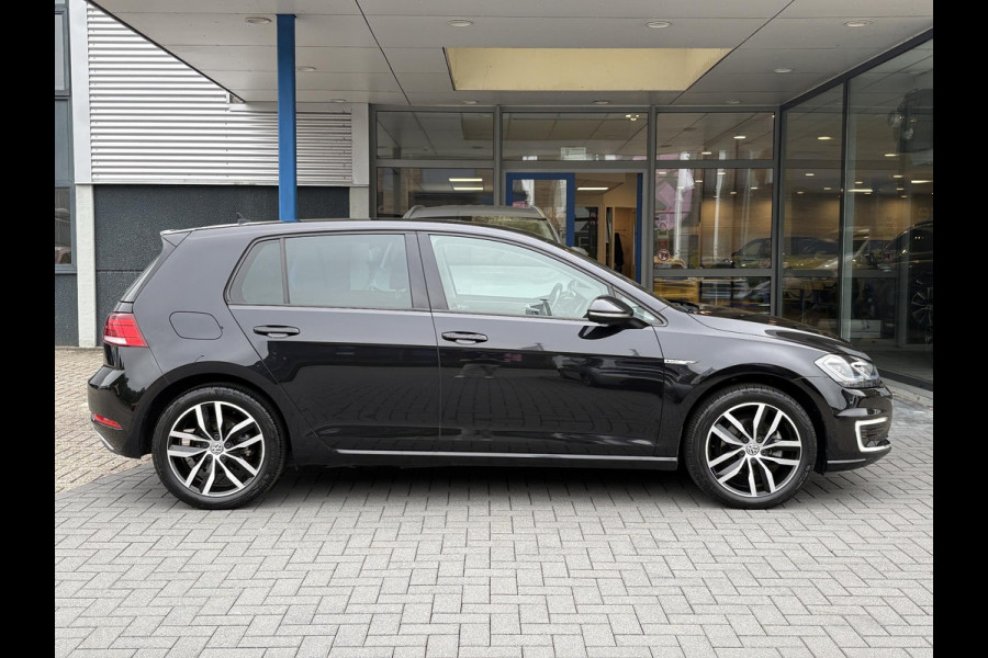 Volkswagen e-Golf e-Golf 136pk | SOH 88,7% | Virtual Cockpit | Stoelverwarming | Adaptive Cruise | Camera |