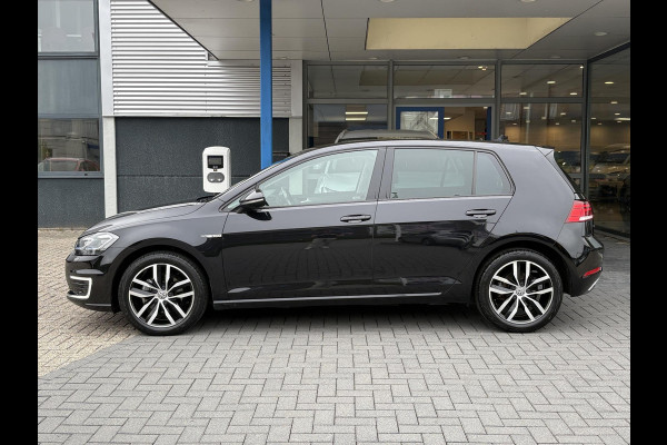 Volkswagen e-Golf e-Golf 136pk | SOH 88,7% | Virtual Cockpit | Stoelverwarming | Adaptive Cruise | Camera |