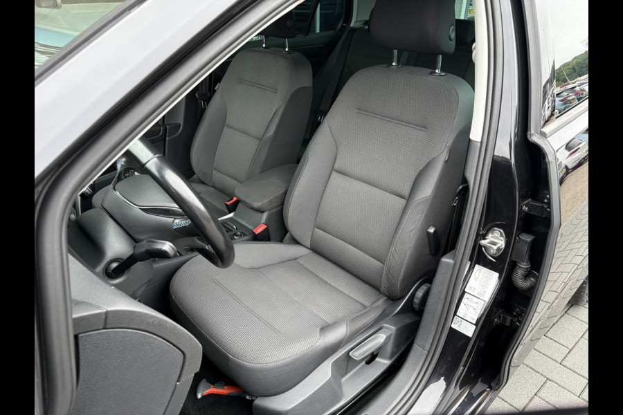 Volkswagen e-Golf e-Golf 136pk | SOH 88,7% | Virtual Cockpit | Stoelverwarming | Adaptive Cruise | Camera |