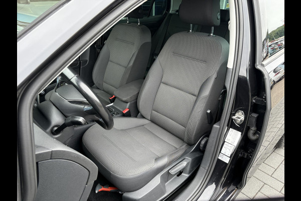 Volkswagen e-Golf e-Golf 136pk | SOH 88,7% | Virtual Cockpit | Stoelverwarming | Adaptive Cruise | Camera |