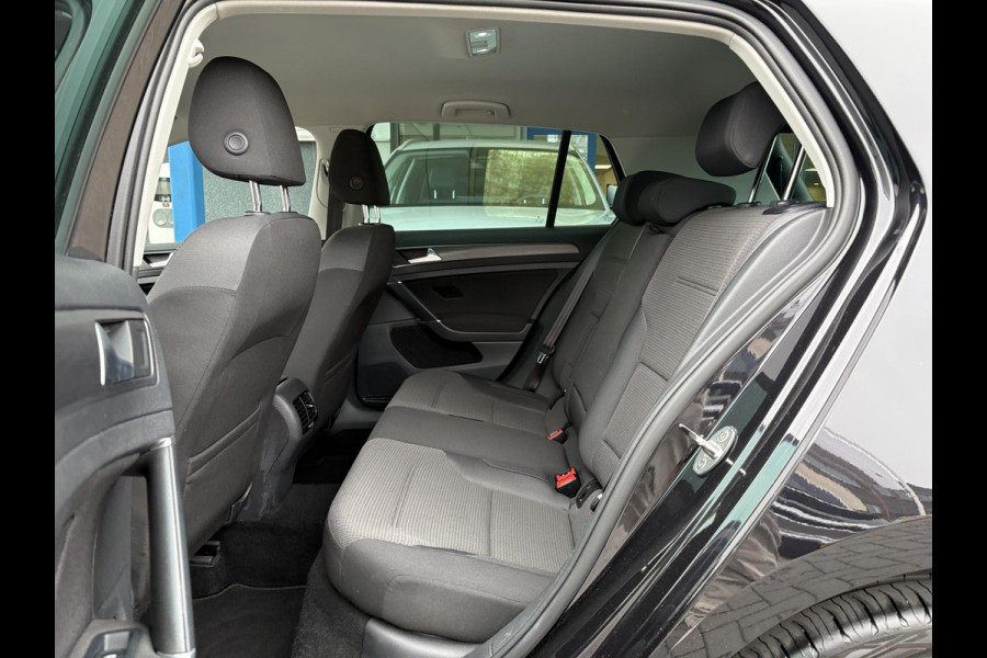 Volkswagen e-Golf e-Golf 136pk | SOH 88,7% | Virtual Cockpit | Stoelverwarming | Adaptive Cruise | Camera |