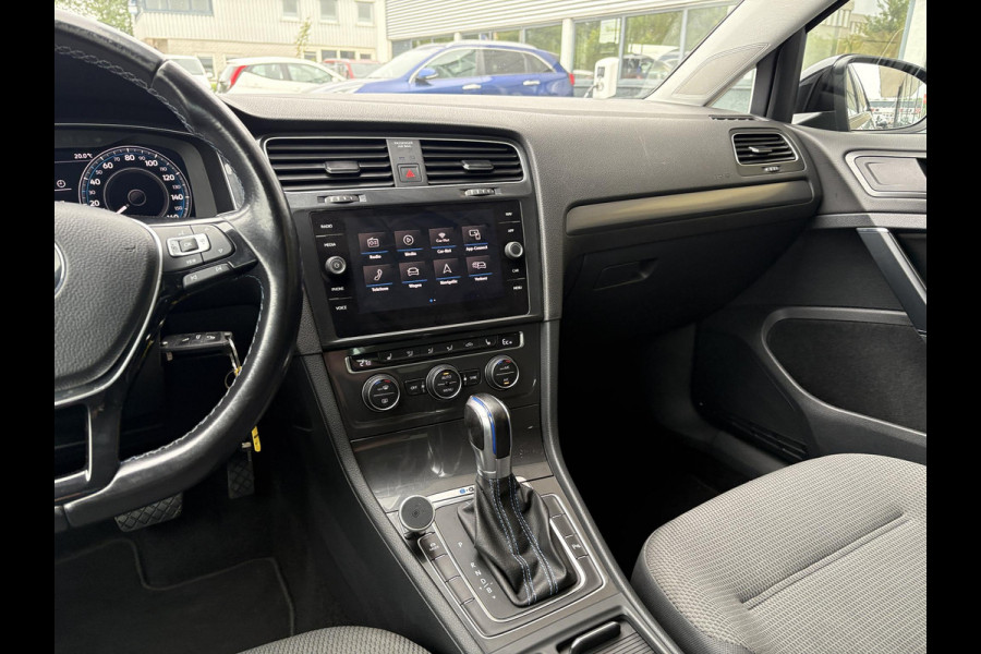 Volkswagen e-Golf e-Golf 136pk | SOH 88,7% | Virtual Cockpit | Stoelverwarming | Adaptive Cruise | Camera |