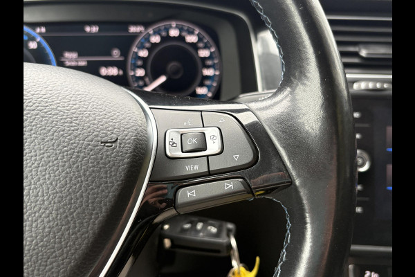 Volkswagen e-Golf e-Golf 136pk | SOH 88,7% | Virtual Cockpit | Stoelverwarming | Adaptive Cruise | Camera |