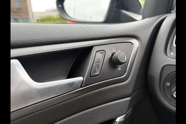 Volkswagen e-Golf e-Golf 136pk | SOH 88,7% | Virtual Cockpit | Stoelverwarming | Adaptive Cruise | Camera |