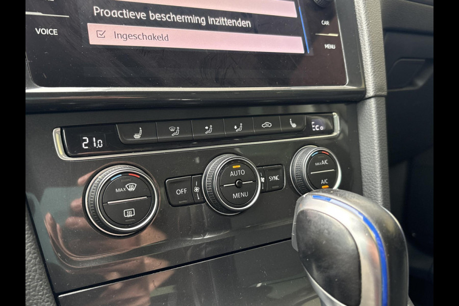 Volkswagen e-Golf e-Golf 136pk | SOH 88,7% | Virtual Cockpit | Stoelverwarming | Adaptive Cruise | Camera |