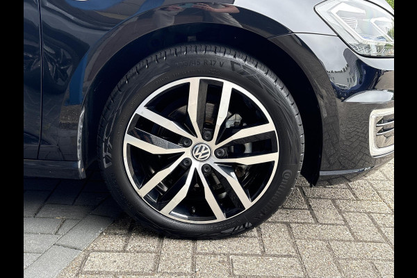 Volkswagen e-Golf e-Golf 136pk | SOH 88,7% | Virtual Cockpit | Stoelverwarming | Adaptive Cruise | Camera |