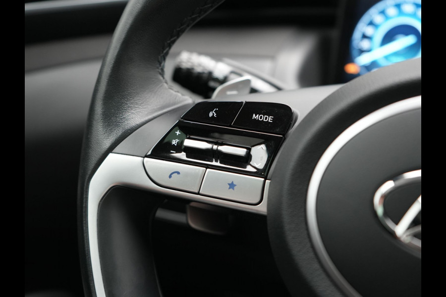 Hyundai Tucson 1.6 T-GDI Comfort Smart 4WD PHEV 265pk | Panodak | Adaptive Cruise | Camera | Krell Audio | Stoelverwarming | Apple Carplay | Virtual | Stuurverwarming | Navigatie | DAB | 19"L.M | Plug In Hybrid |