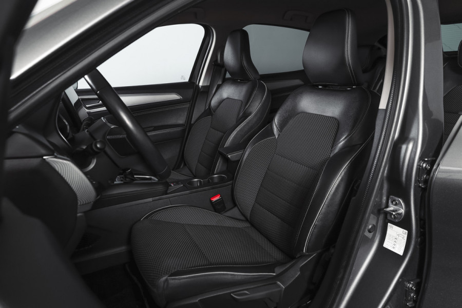 Renault Arkana 1.6 E-Tech full hybrid 145 techno | Dig. Cockpit | Adapt. Cruise | Stoel-+Stuurverw. | PDC | Camera | NAV + App, Connect | ECC | Afn. Trekhaak | LM 18" |