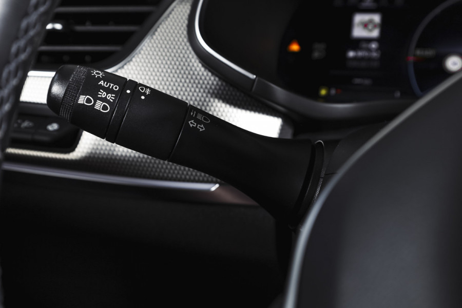 Renault Arkana 1.6 E-Tech full hybrid 145 techno | Dig. Cockpit | Adapt. Cruise | Stoel-+Stuurverw. | PDC | Camera | NAV + App, Connect | ECC | Afn. Trekhaak | LM 18" |