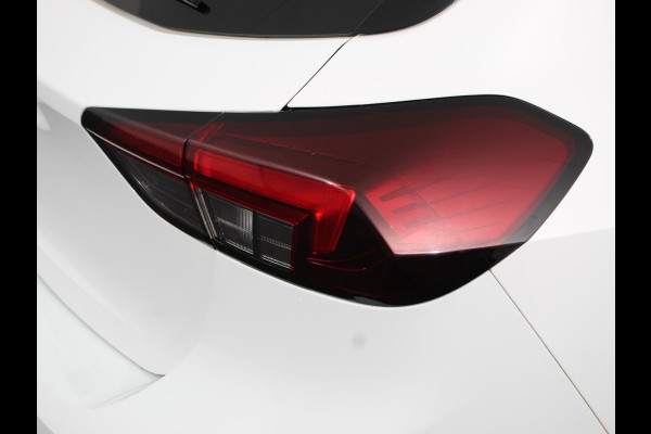 Opel Corsa 1.2 Edition Airco Navigatie Apple Carplay/Android Auto  Lichtmetalen Velgen Cruise Control Parkeersensoren achter