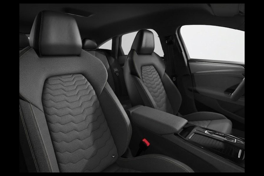 Audi A6 Sportback e-tron S edition 83 kWh 286 pk | Optiekpakket zwart-glanzend | Privacy glas | Trekhaak, elektr. wegklapbaar | Audi drive select |