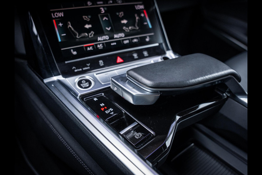 Audi e-tron 55 quattro S edition 95 kWh - 3x S-Line l Chronos l Pano l Trekhaak l B&O