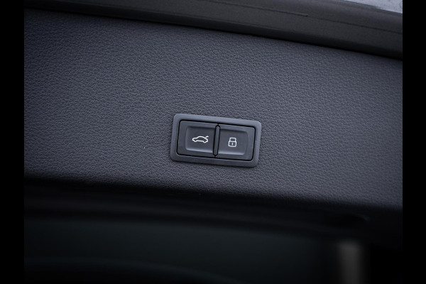 Audi e-tron 55 quattro S edition 95 kWh - 3x S-Line l Chronos l Pano l Trekhaak l B&O