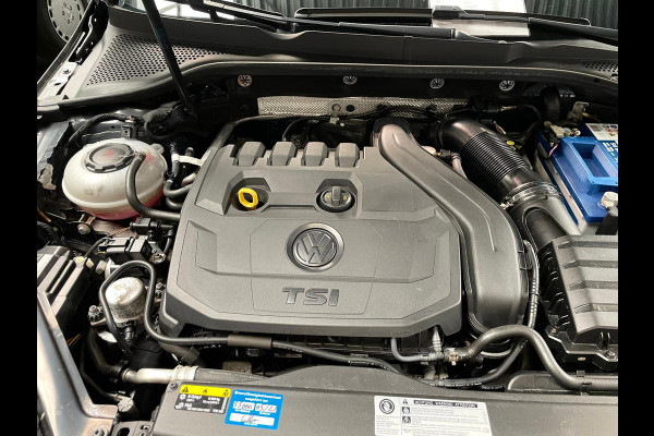 Volkswagen Golf 7.5 1.5 TSI 150PK Highline R-LINE NAVI LED