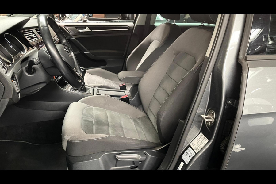 Volkswagen Golf 7.5 1.5 TSI 150PK Highline R-LINE NAVI LED